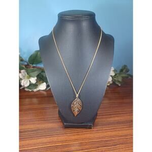 Leaf Necklace By Act 2 Goldentone Brilliant Beautiful Vintage Preppy Party Fun